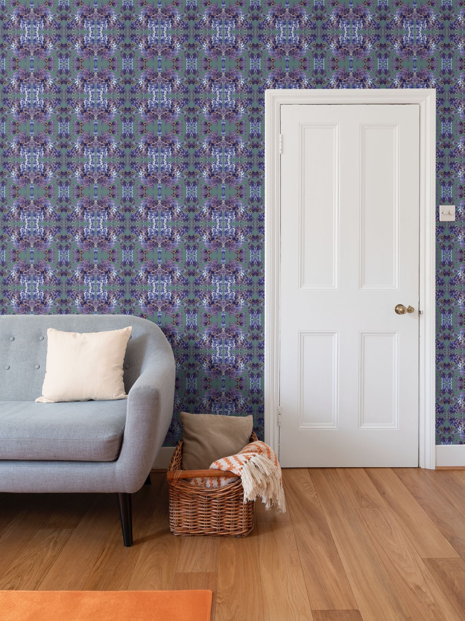 Repeat Pattern Wallpaper.  Ophelia. Violet