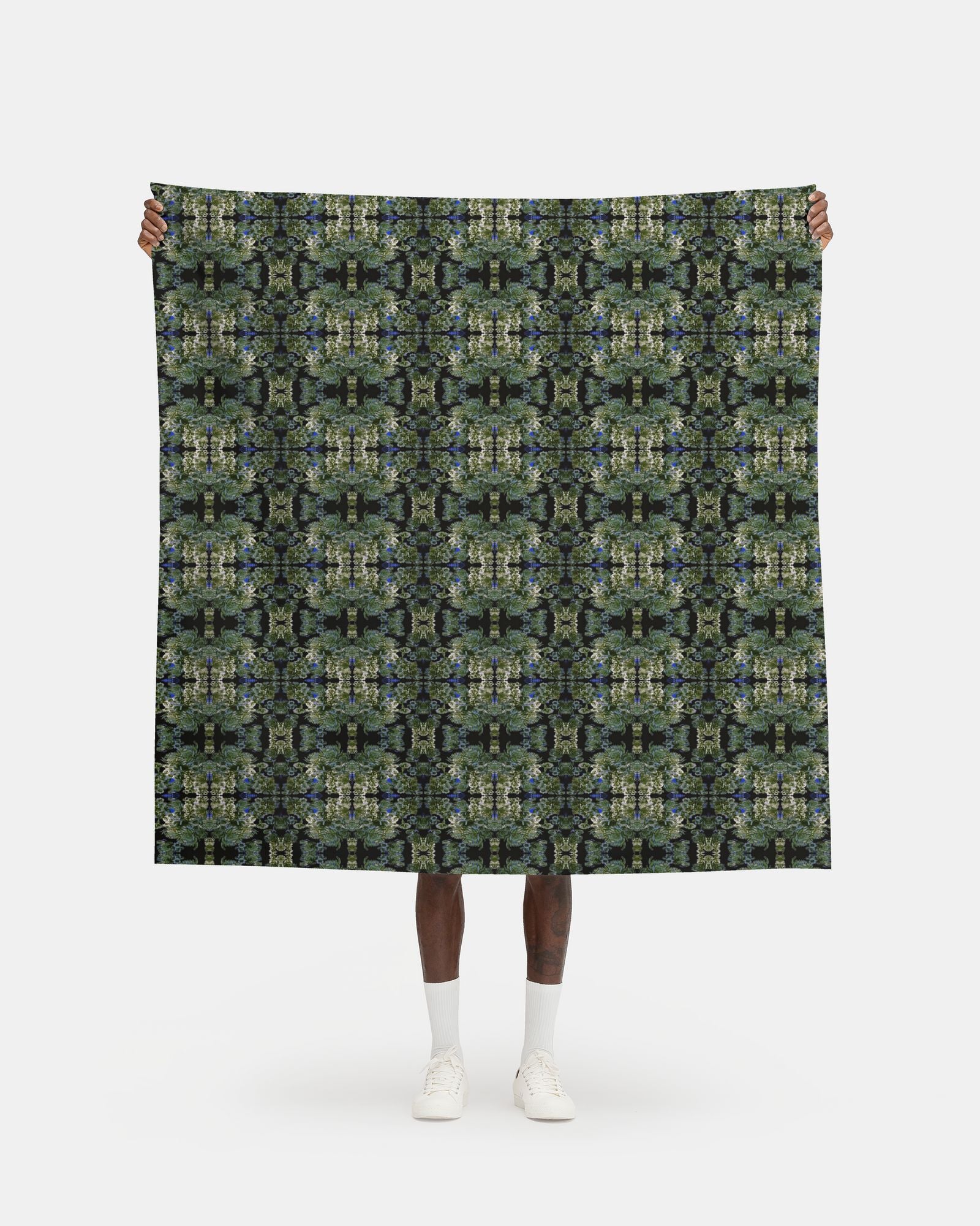 Repeat Pattern Fabric.    Ophelia Noir