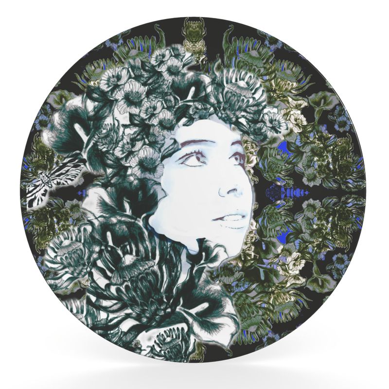 Decorative Plate.     Emelia Noir